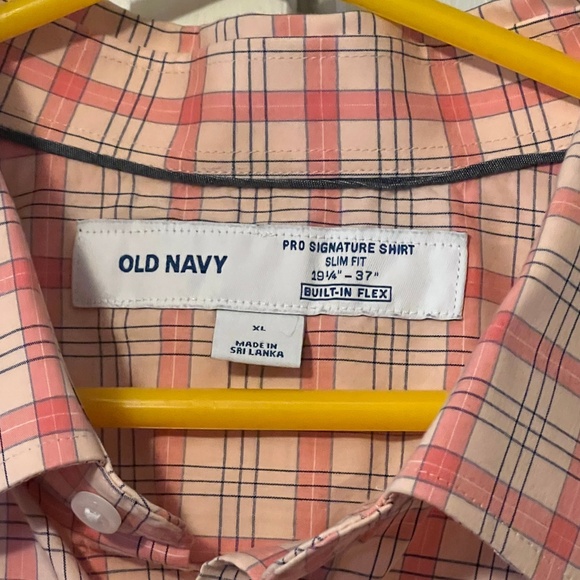 Old Navy Men's Button Down Dress Shirt - Picture 3 of 3
